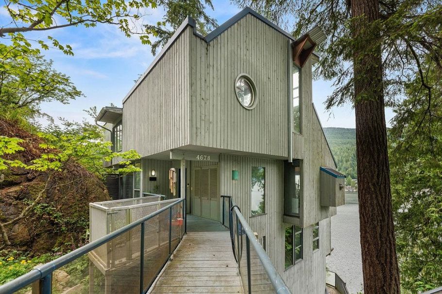 4678 Eastridge Road North Vancouver, BC - 1