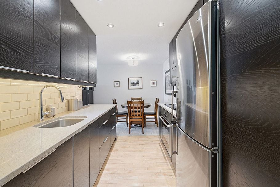 101 123 E 19th Street North Vancouver, BC - 8