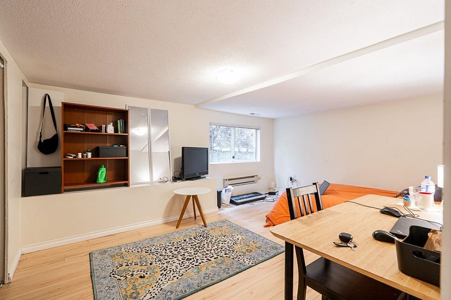 4534 W 5th Avenue Vancouver, BC - 23