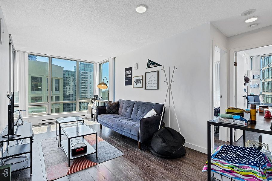 2606 1200 W Georgia Street Vancouver, BC - 2