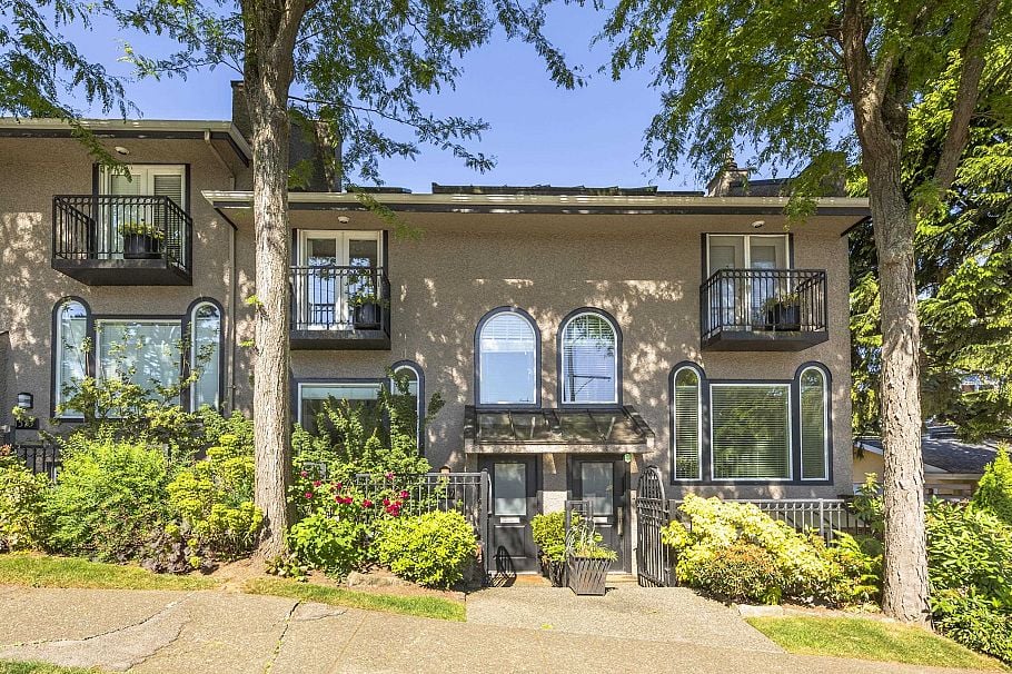 1557 Larch Street Vancouver, BC - 1