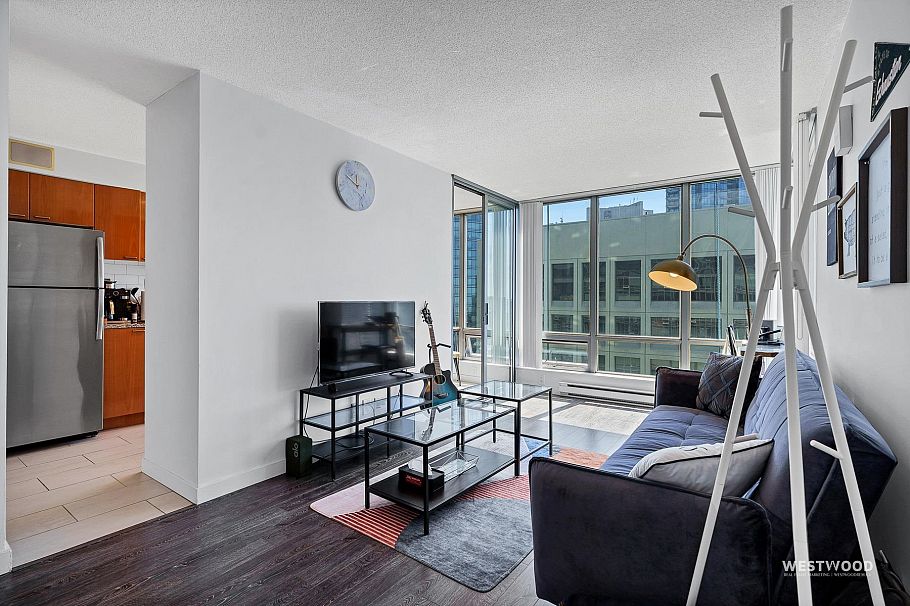 2606 1200 W Georgia Street Vancouver, BC - 4