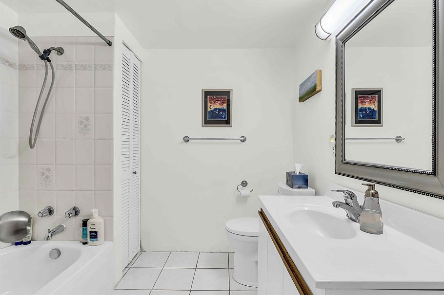 39 1910 Cedar Village Crescent North Vancouver, BC - 29
