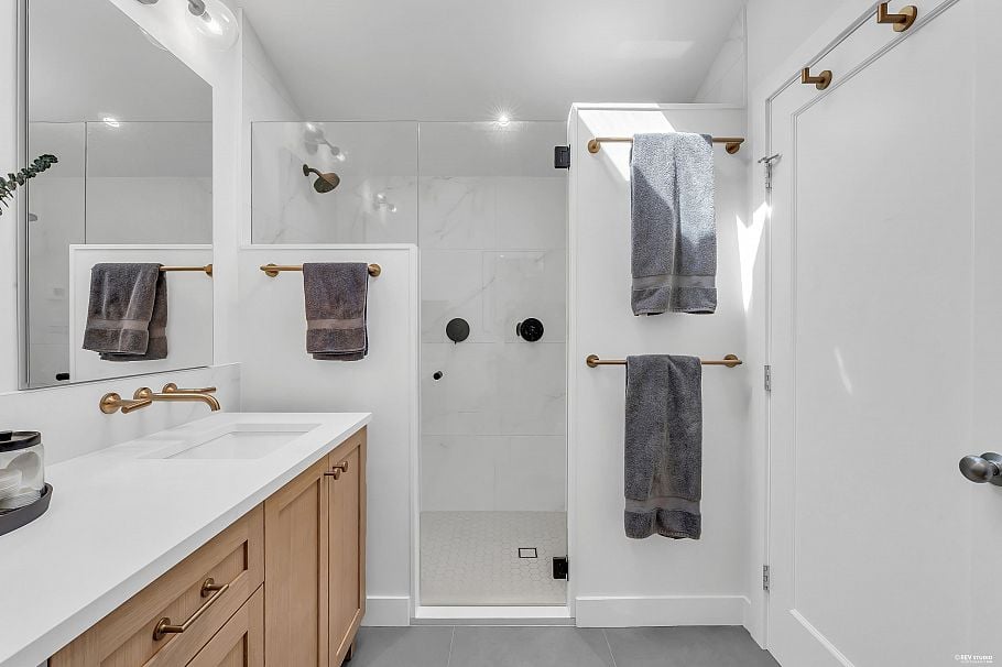 4581 James Street Vancouver, BC - 19