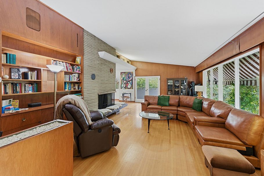 6150 Blenheim Street Vancouver, BC - 7
