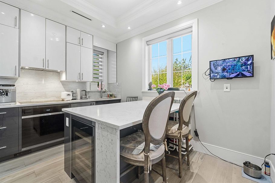 3537 W 18th Avenue Vancouver, BC - 10