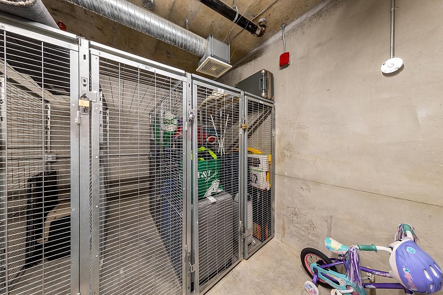 7887 French Street Vancouver, BC - 23