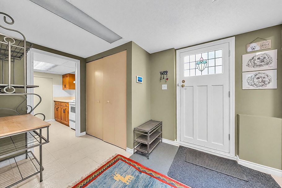 1049 W 33rd Avenue Vancouver, BC - 32
