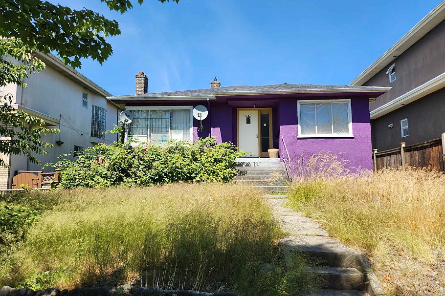 429 E 50th Avenue Vancouver, BC - 1