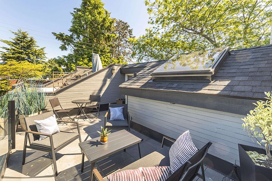 1557 Larch Street Vancouver, BC - 29