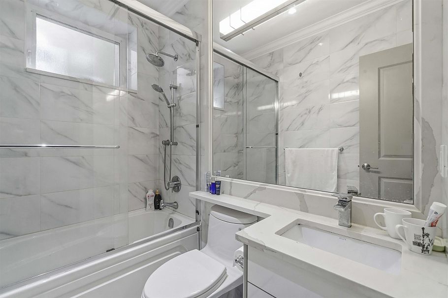 3537 W 18th Avenue Vancouver, BC - 24