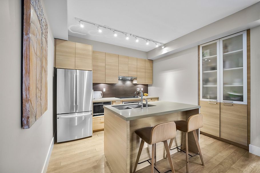 418 3606 Aldercrest Drive North Vancouver, BC - 8