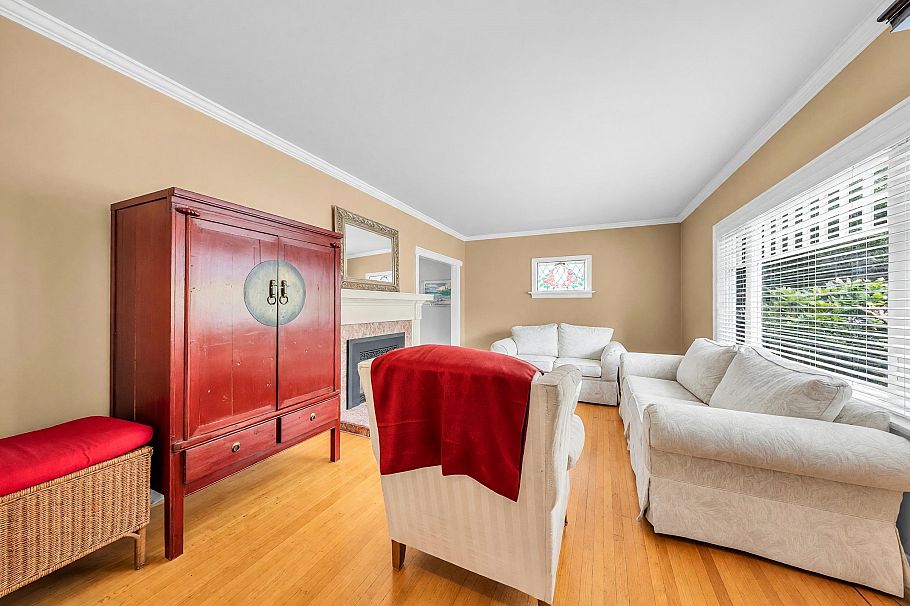 1049 W 33rd Avenue Vancouver, BC - 18