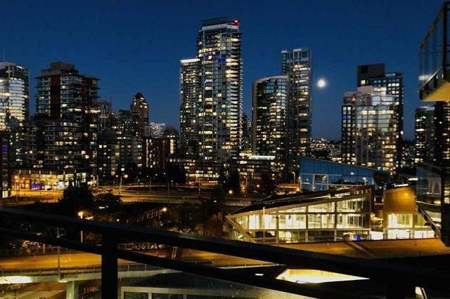 1202 1455 Howe St Vancouver, BC - 1