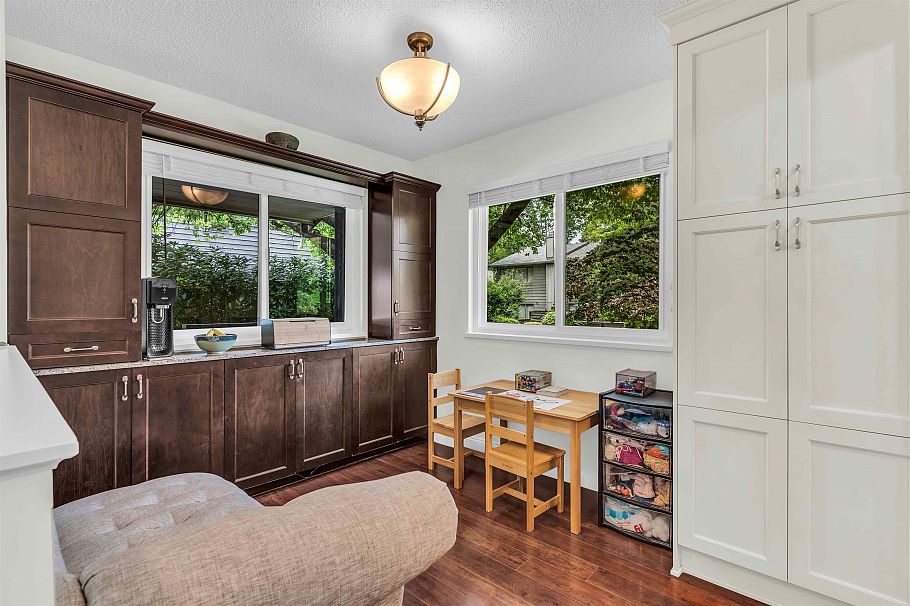 39 1910 Cedar Village Crescent North Vancouver, BC - 14