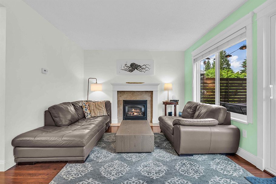 39 1910 Cedar Village Crescent North Vancouver, BC - 6