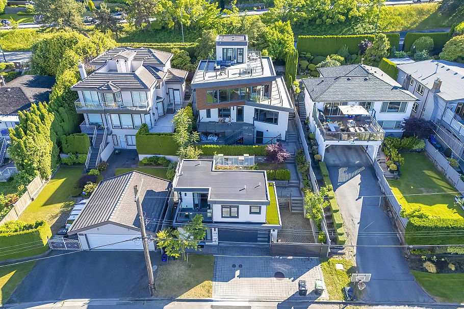 2863 W King Edward Avenue Vancouver, BC - 26