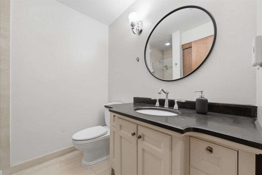 406 2130 W 12th Avenue Vancouver, BC - 25