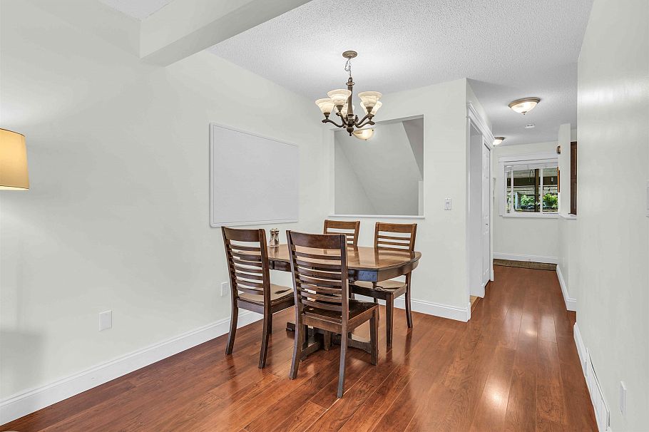 39 1910 Cedar Village Crescent North Vancouver, BC - 8