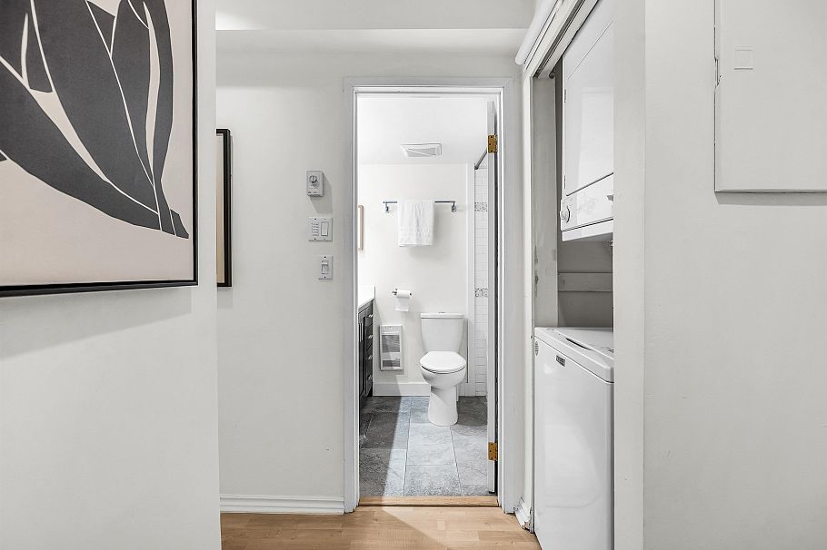 220 1500 Pendrell Street Vancouver, BC - 12