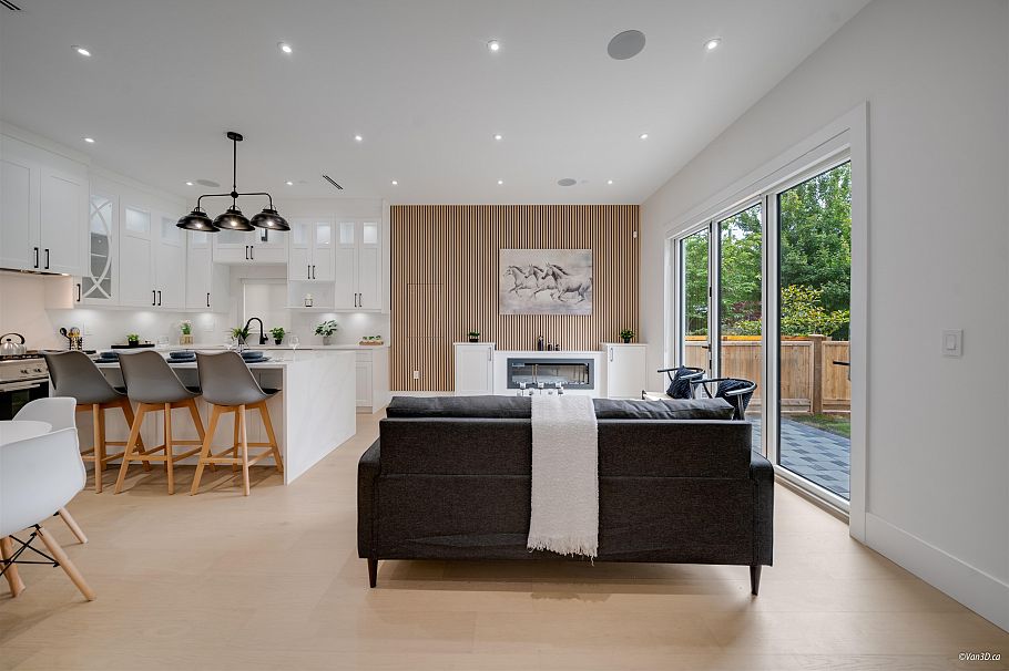 1 4463 Walden Street Vancouver, BC - 4