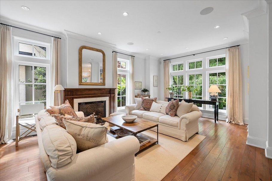 4693 W 3rd Avenue Vancouver, BC - 6