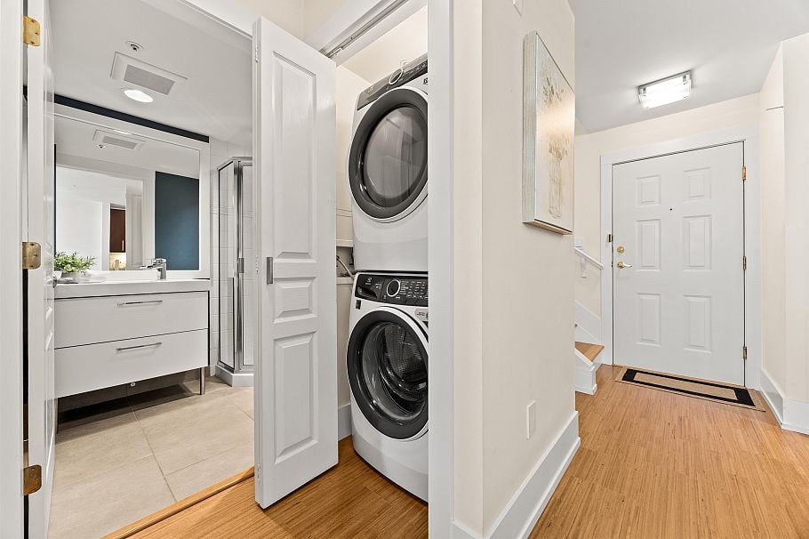 306 1140 Strathaven Drive North Vancouver, BC - 33