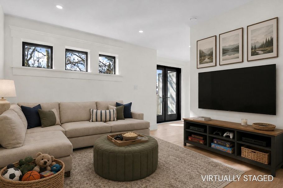 2566 W 2nd Avenue Vancouver, BC - 33
