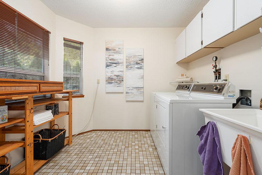 551 Palisade Drive North Vancouver, BC - 20