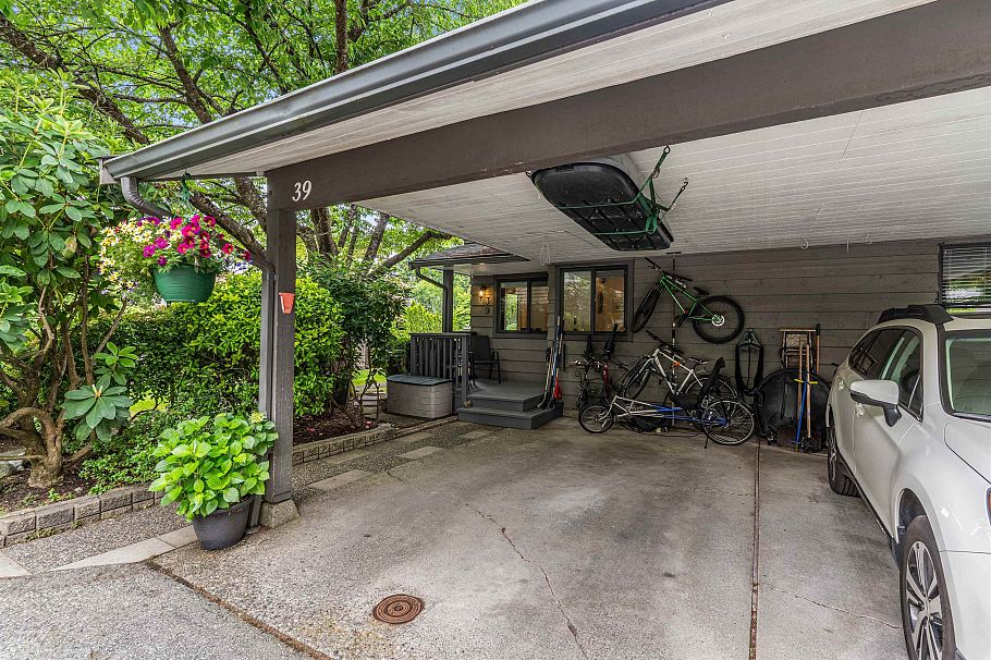 39 1910 Cedar Village Crescent North Vancouver, BC - 35