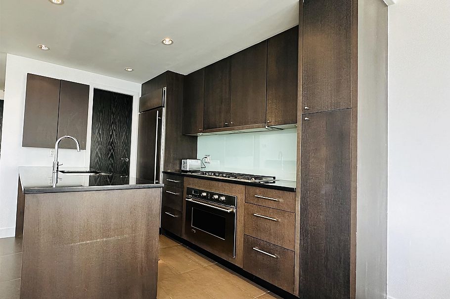 1202 1455 Howe St Vancouver, BC - 11
