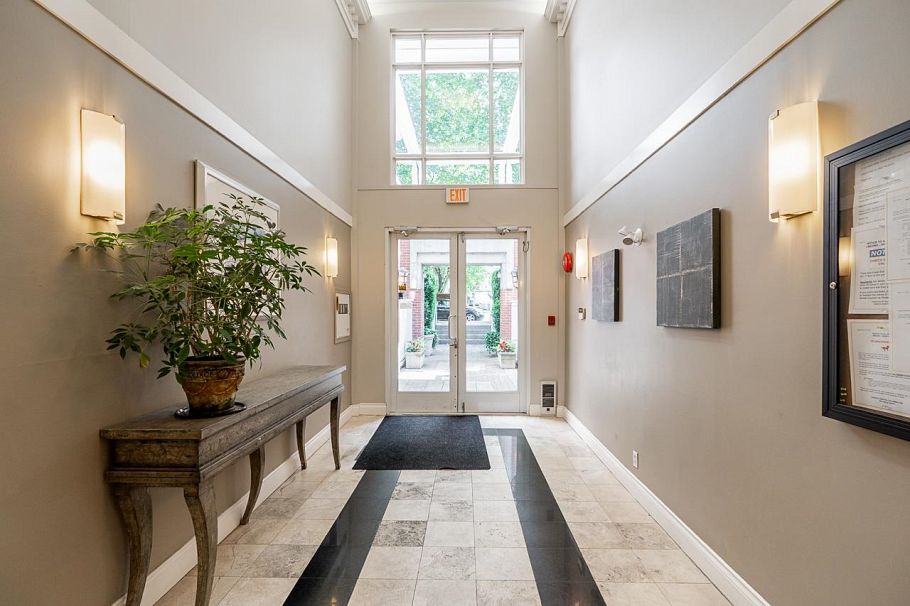 314 1675 W 10th Avenue Vancouver, BC - 17