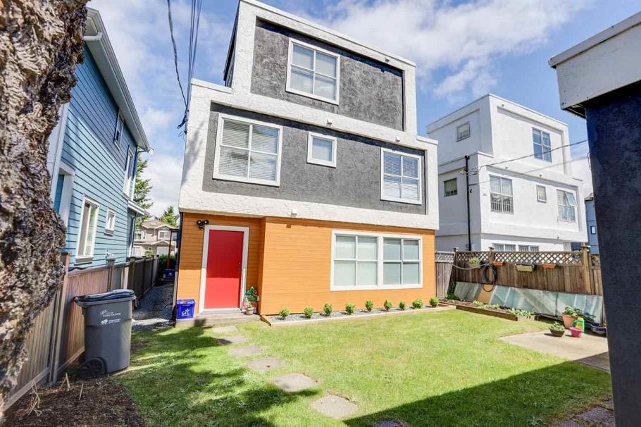 1588 E 41st Avenue Vancouver, BC - 24