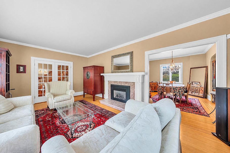1049 W 33rd Avenue Vancouver, BC - 21