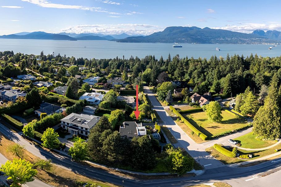 1575 Acadia Road Vancouver, BC - 36