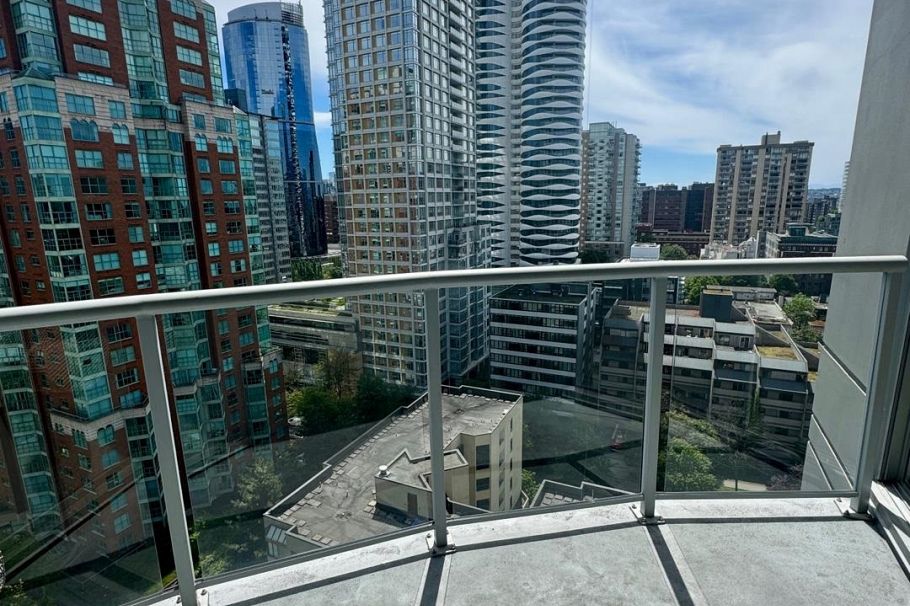 1606 1050 Smithe Street Vancouver, BC - 6