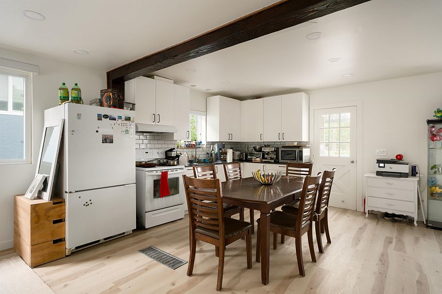 2066 E 23rd Avenue Vancouver, BC - 10