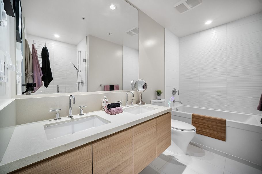 418 3606 Aldercrest Drive North Vancouver, BC - 20