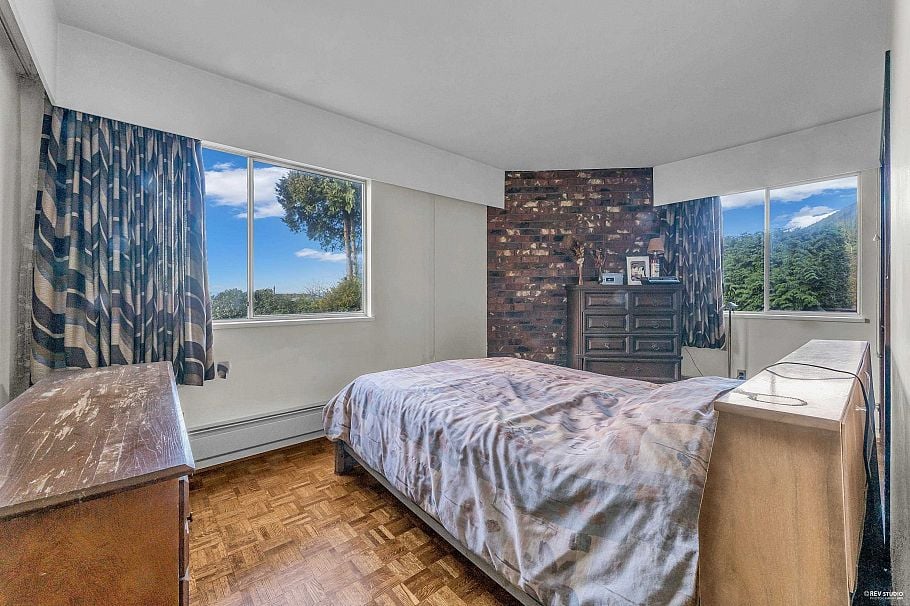 3729 St. Georges Avenue North Vancouver, BC - 22
