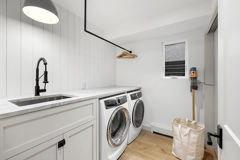 653 W 18th Avenue Vancouver, BC - 33