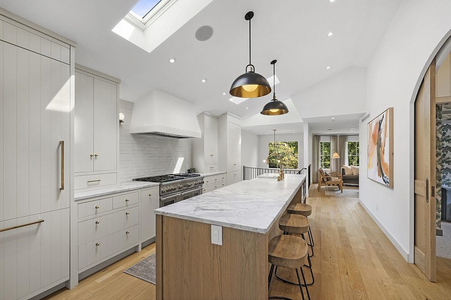 653 W 18th Avenue Vancouver, BC - 8