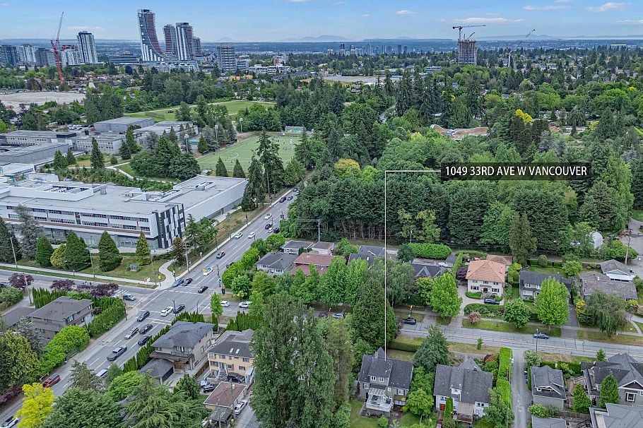 1049 W 33rd Avenue Vancouver, BC - 4