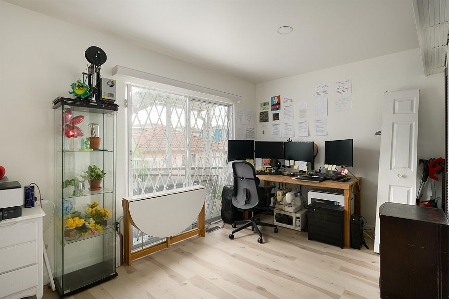 2066 E 23rd Avenue Vancouver, BC - 15