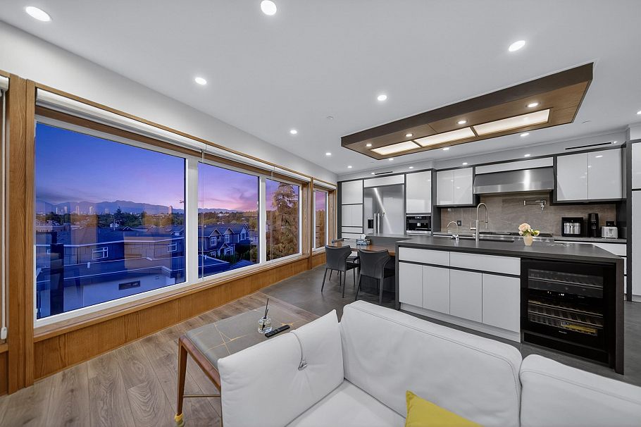 2863 W King Edward Avenue Vancouver, BC - 9