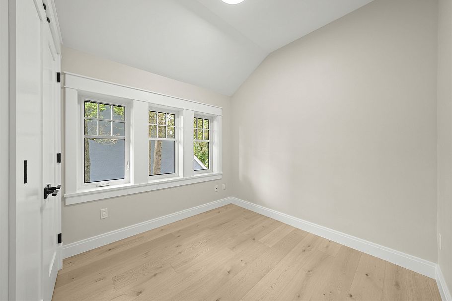 1458 W 45th Avenue Vancouver, BC - 26