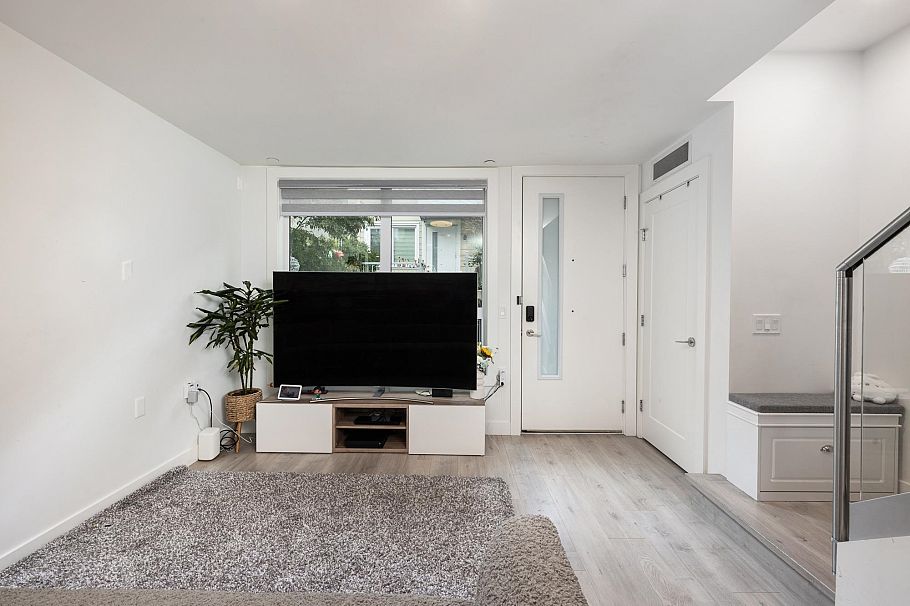 7887 French Street Vancouver, BC - 12