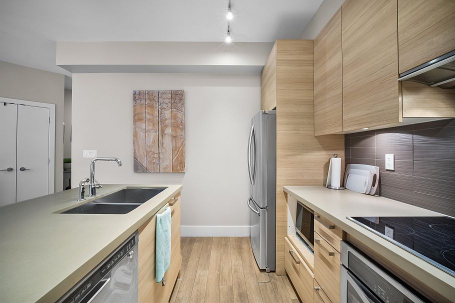 418 3606 Aldercrest Drive North Vancouver, BC - 9