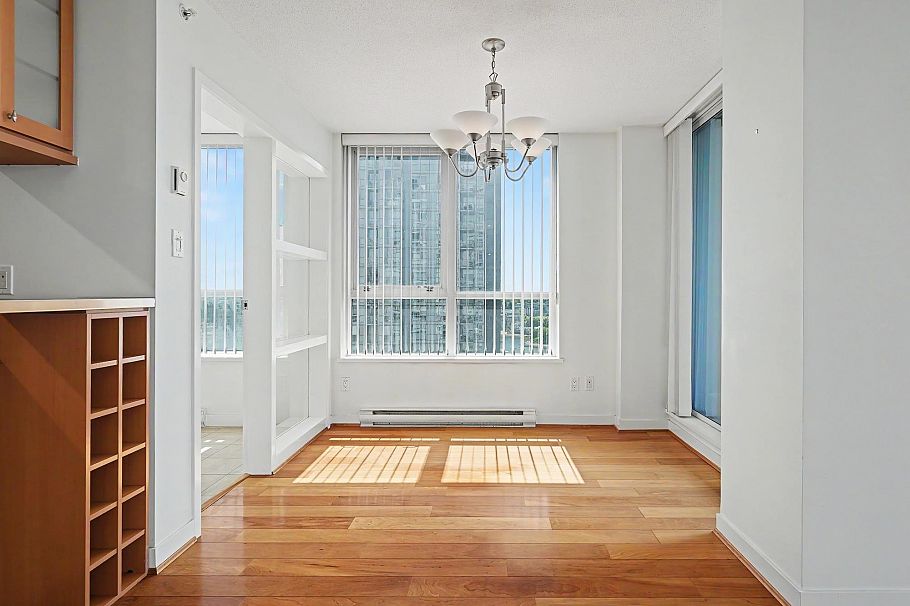 2302 1438 Richards Street Vancouver, BC - 5