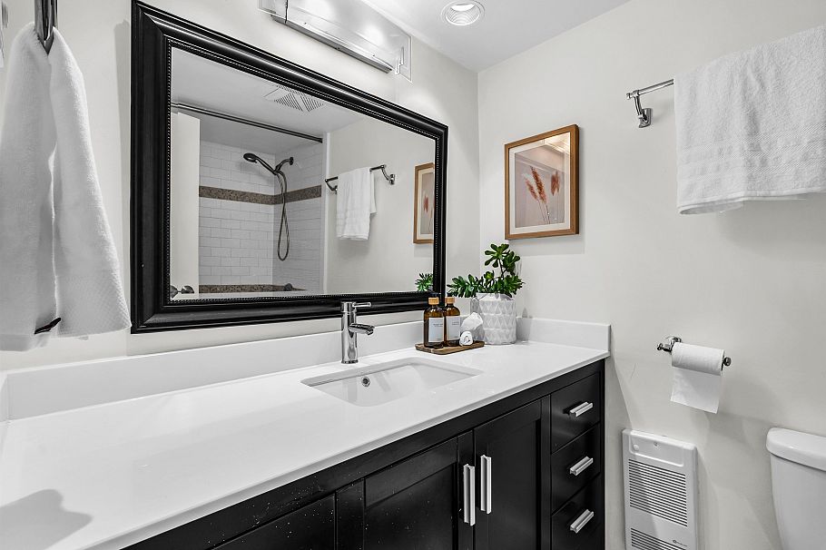 220 1500 Pendrell Street Vancouver, BC - 15