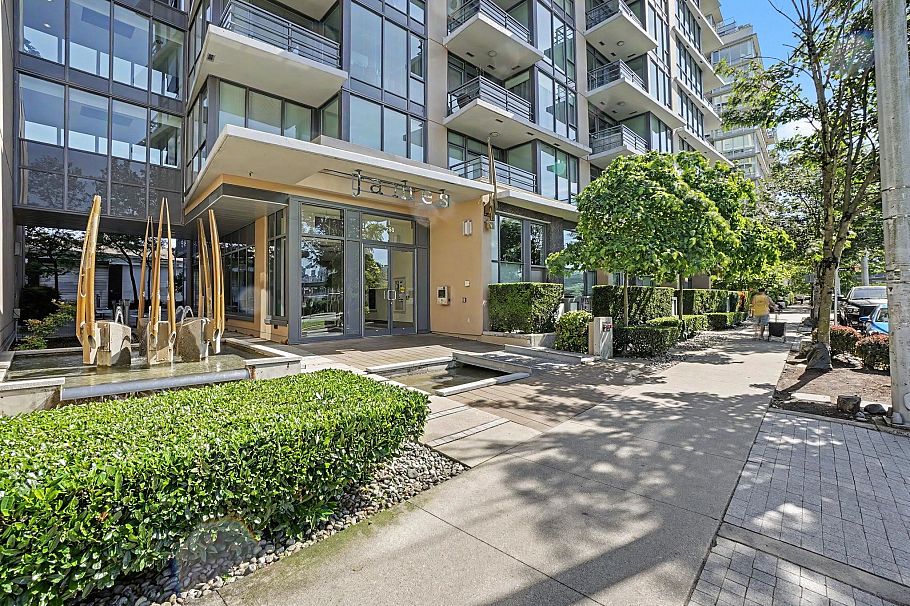 206 288 1st Avenue Vancouver, BC - 3